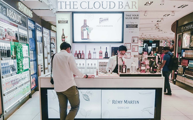 The Cloud Bar, Terminal 1